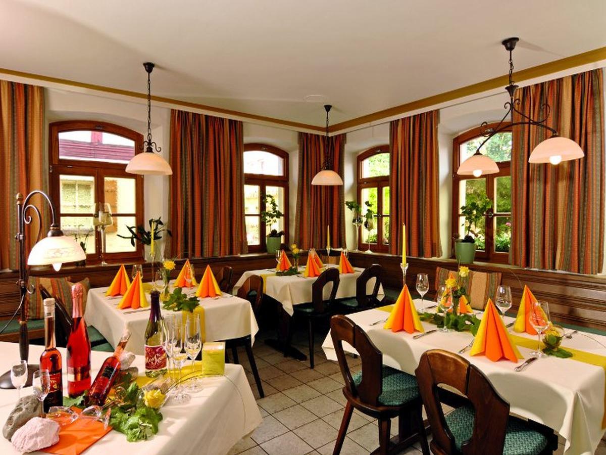 Hotel-Gasthof Rotes Ross Markt Einersheim Exterior photo
